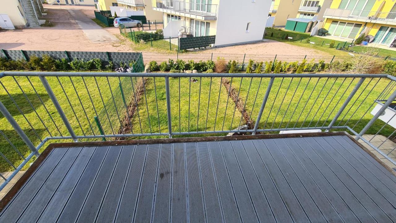 Bernstein Lägenhet Gelbensande Exteriör bild